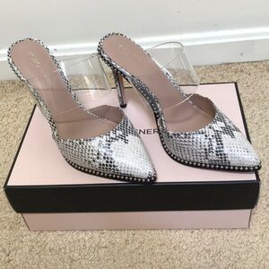 New! BCBGENERATION Size 7.5 ivory studded pumps